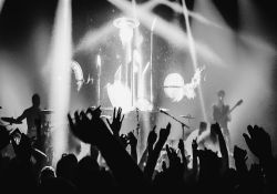 Empire Of The Sun Bilety